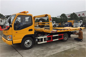 袁州区哪里有拖车服务